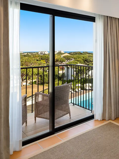 Pine Cliffs Resort — 02